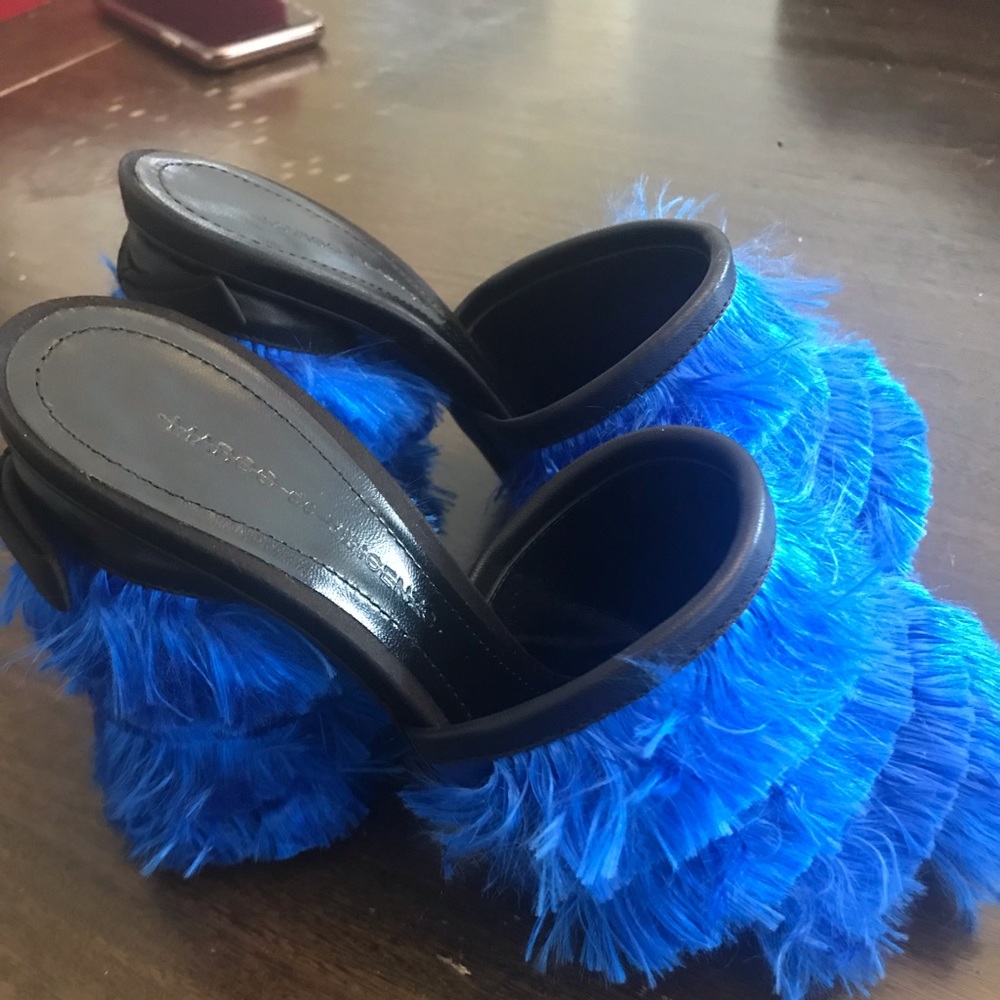 Marco De Vincenzo Heel View 2